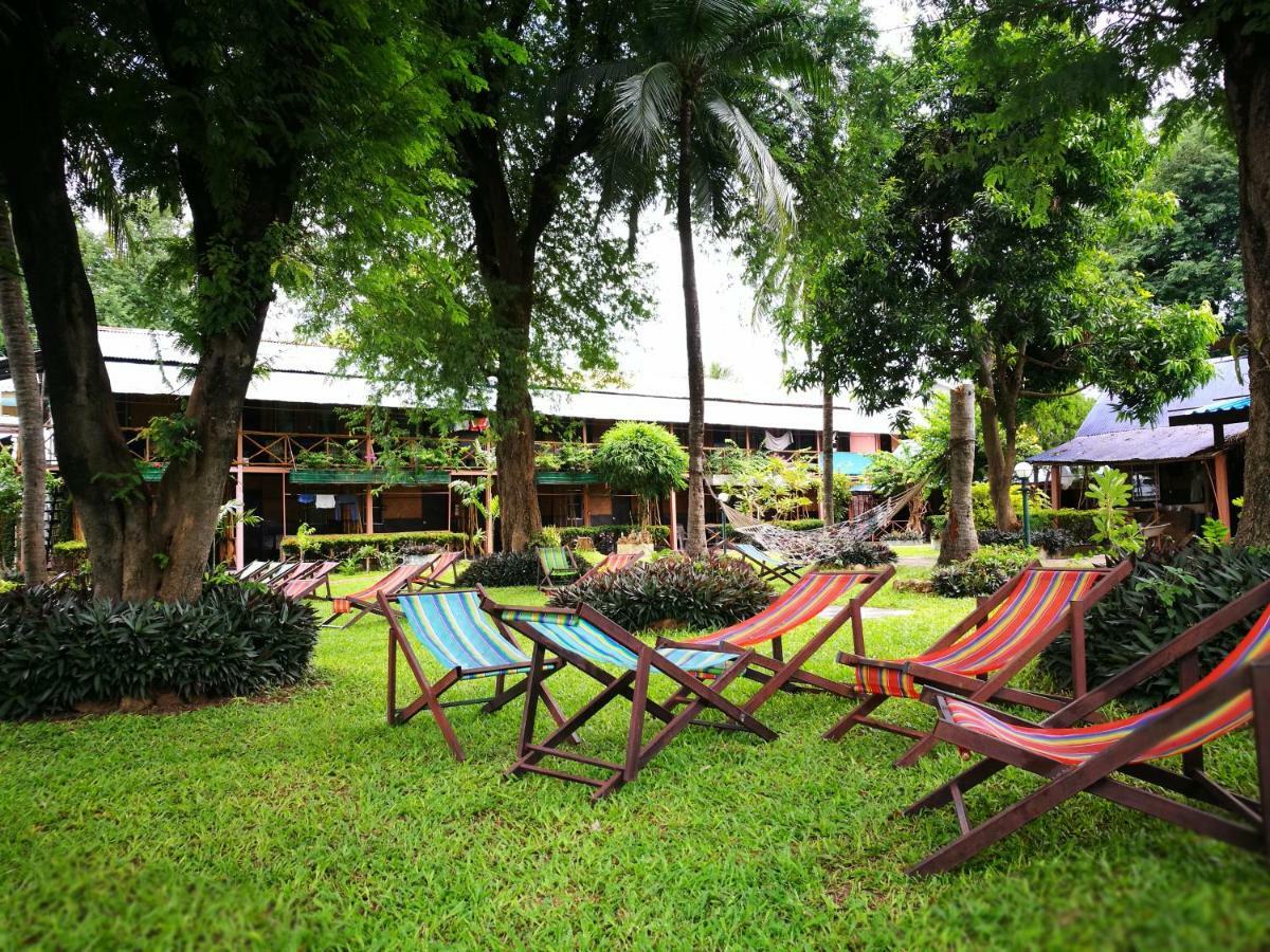 Ferienwohnung Smiley Frog Kanchanaburi Exterior foto